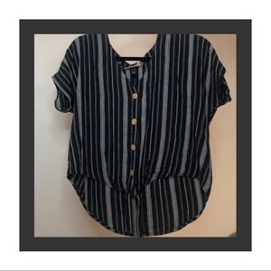 UNIVERSAL THREADS BLOUSE